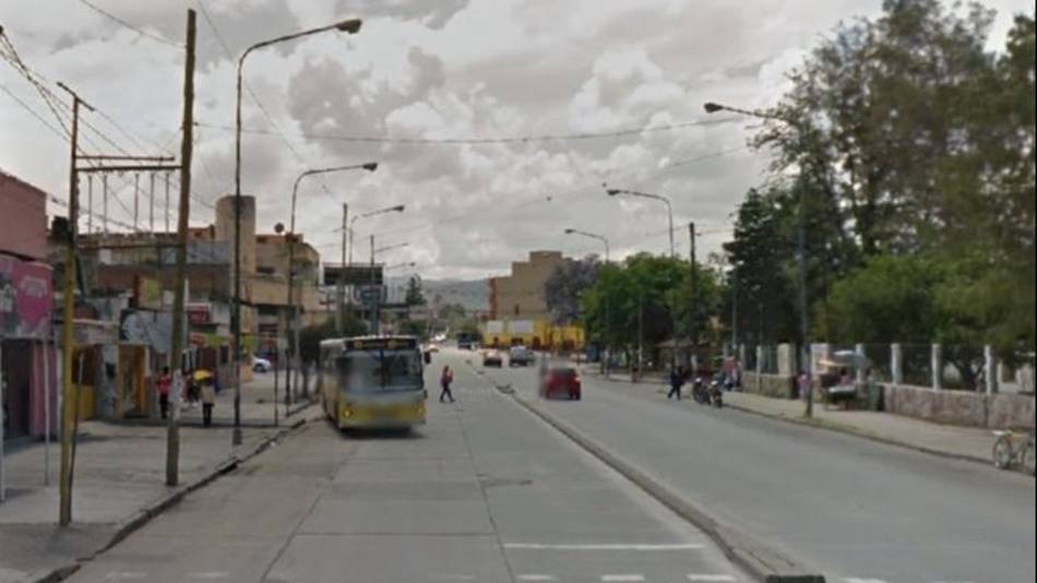 Robaron, se fugaban en un colectivo y fueron demorados