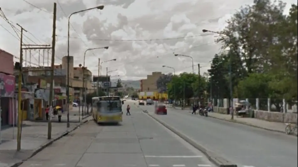 Robaron, se fugaban en un colectivo y fueron demorados