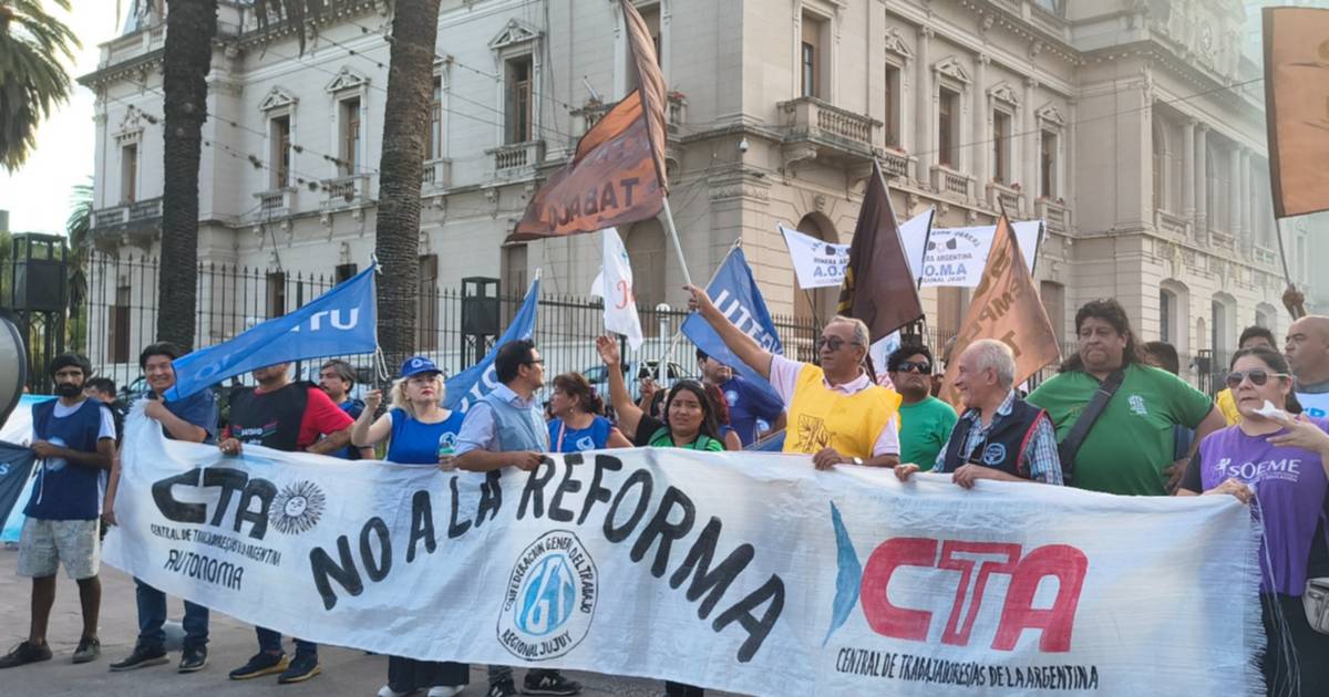 Gremios se movilizaron en Jujuy contra la reforma laboral