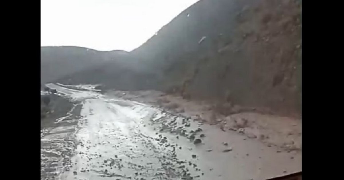 Corte total en la Ruta Nacional 52 por crecida de arroyos en Ronqui Angosto